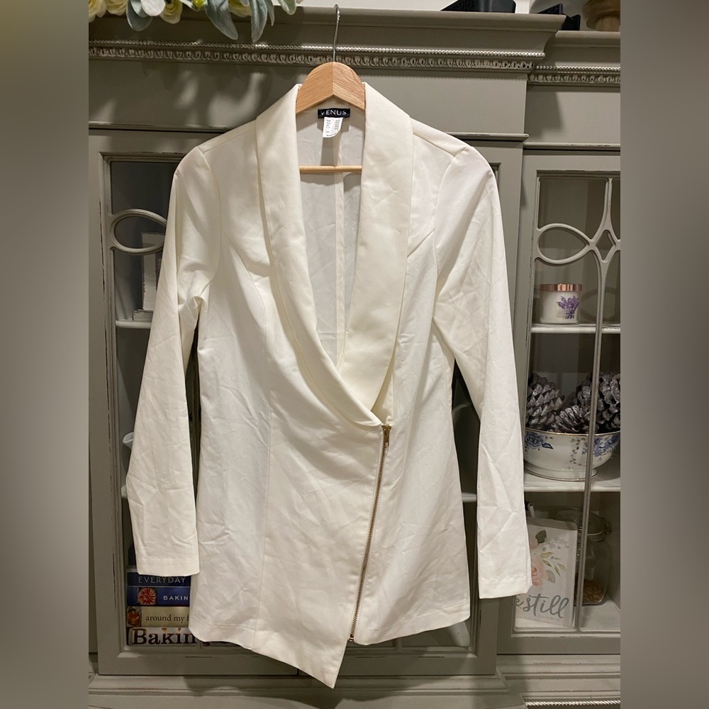 Women’s Cream Blazer